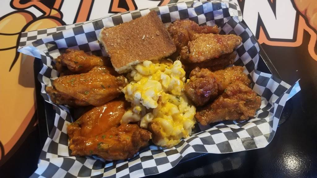 Strictly Wings | restaurant | 4875 Okeechobee Blvd, West Palm Beach, FL 33417, USA | 5613283222 OR +1 561-328-3222