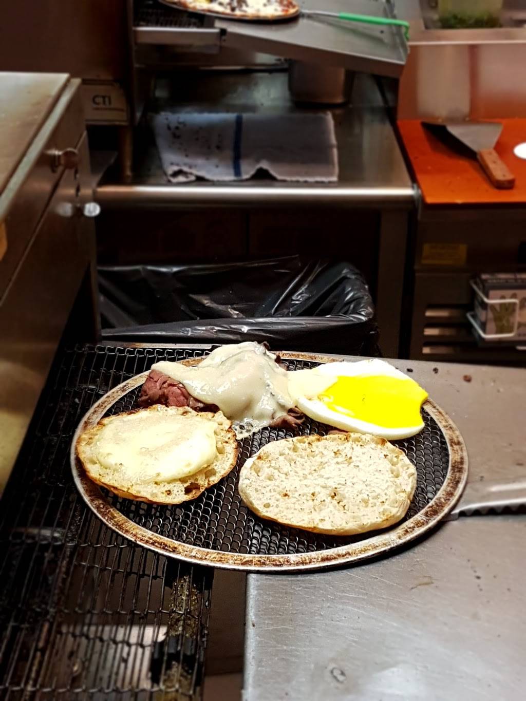 Sno Cafe | restaurant | Snoqualmie Reservation, Snoqualmie, WA 98065, USA | 4258881234 OR +1 425-888-1234