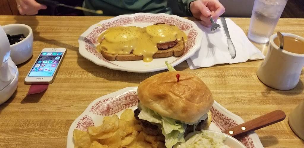 Augusta House of Pancakes | cafe | 100 Western Ave, Augusta, ME 04330, USA | 2076239775 OR +1 207-623-9775