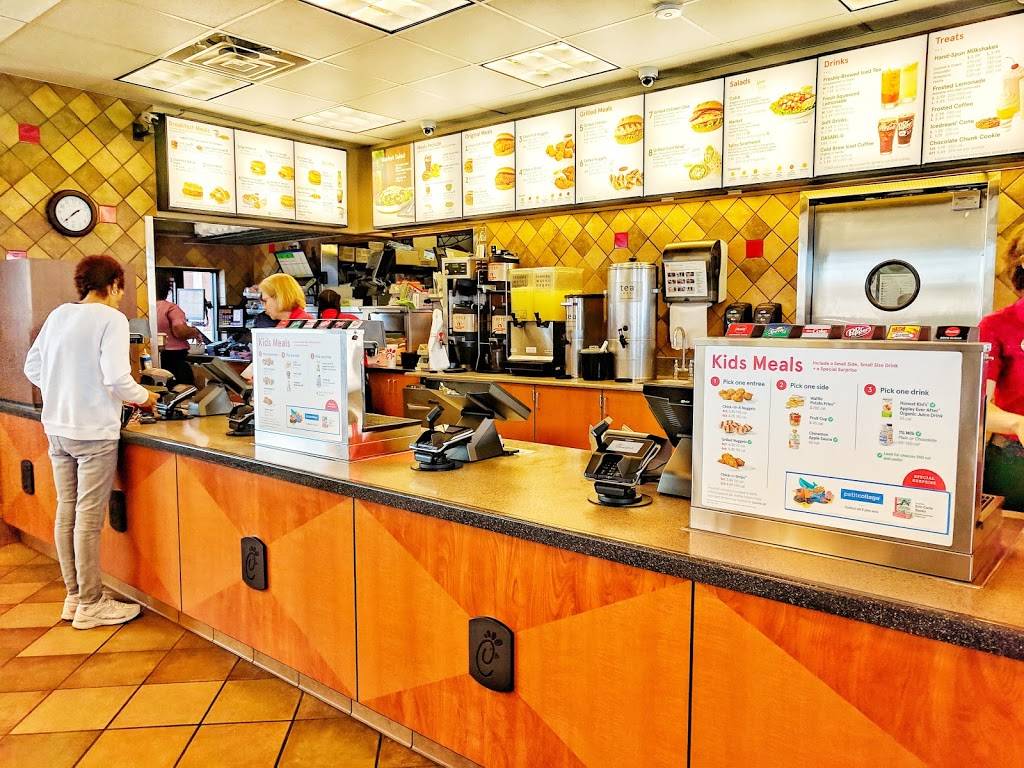 Chick-fil-A | restaurant | 701 Lynnhaven Pkwy, Virginia Beach, VA 23452, USA | 7573401171 OR +1 757-340-1171
