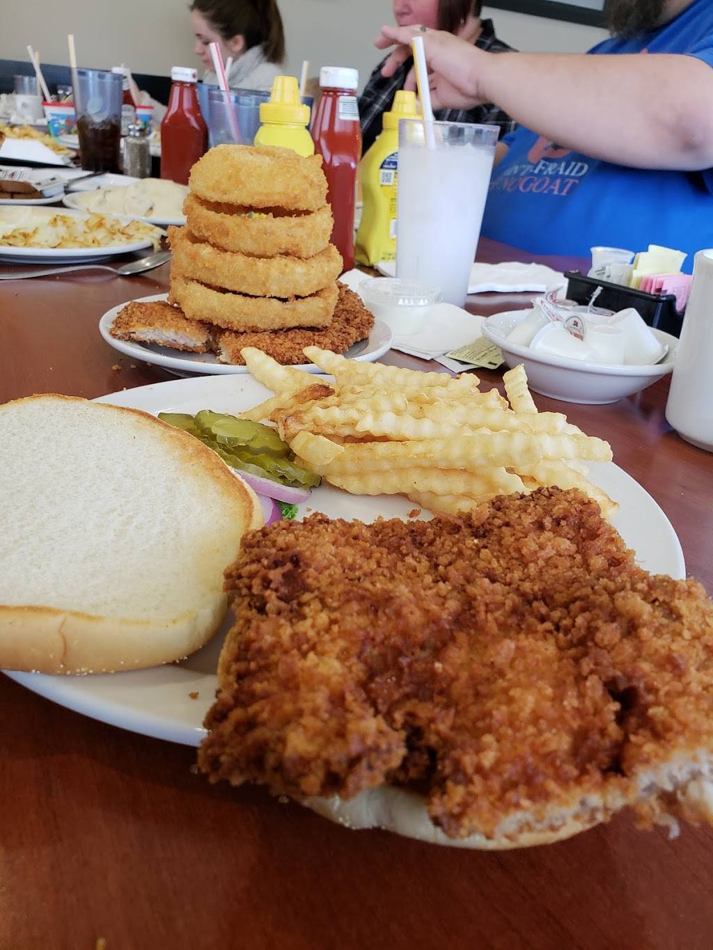 Midtown Family Restaurant | restaurant | 1069 IA-1, Iowa City, IA 52246, USA | 3193519323 OR +1 319-351-9323