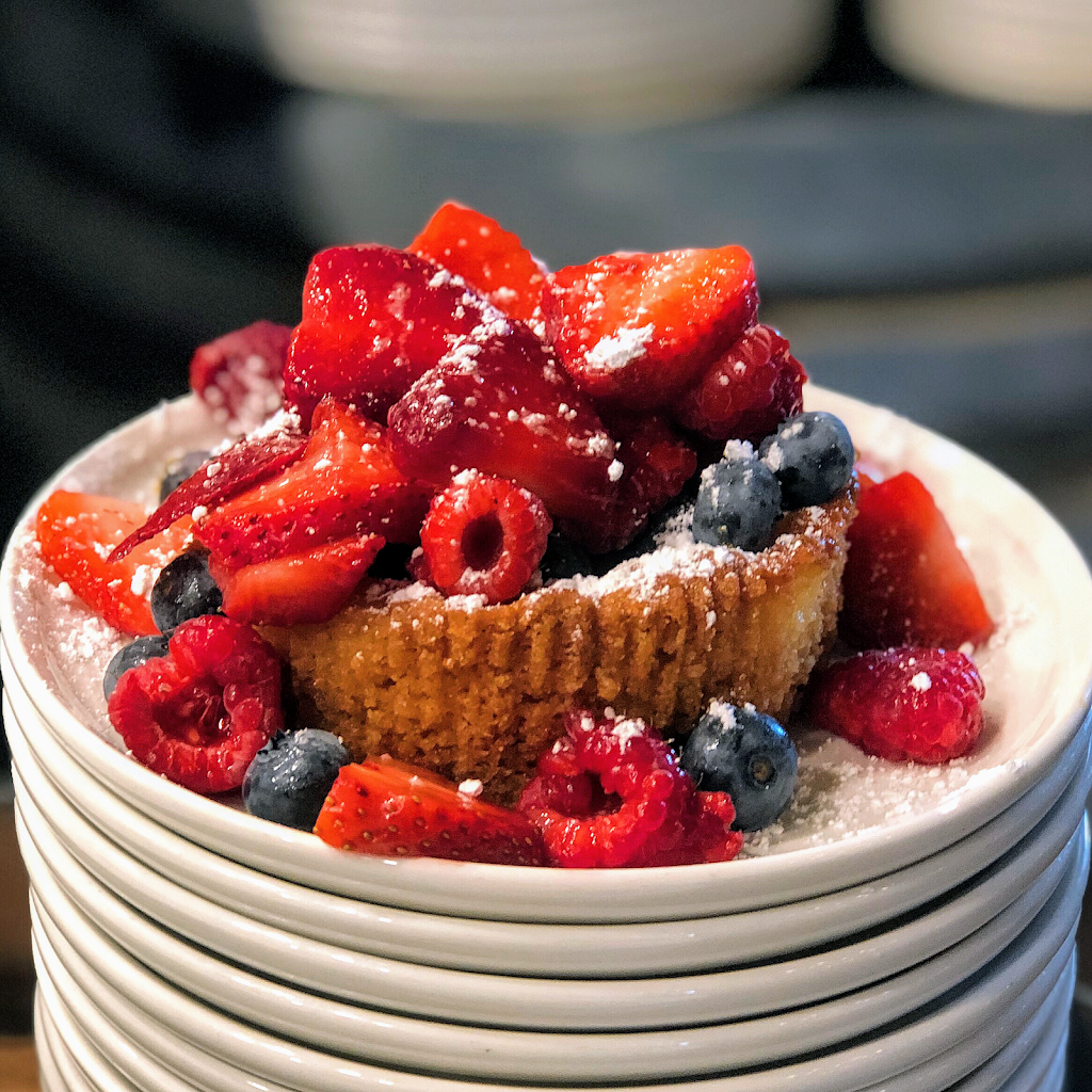 UNION STRAW | restaurant | 8 Mechanic Street Parking & Entrance Located Between 17 &, 21 Bird St, Foxborough, MA 02035, USA | 7742153377 OR +1 774-215-3377