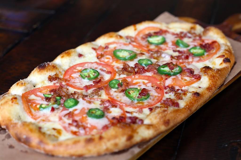 La Lanterna | restaurant | 23 Gray Oaks Ave, Yonkers, NY 10710, USA | 9144763060 OR +1 914-476-3060