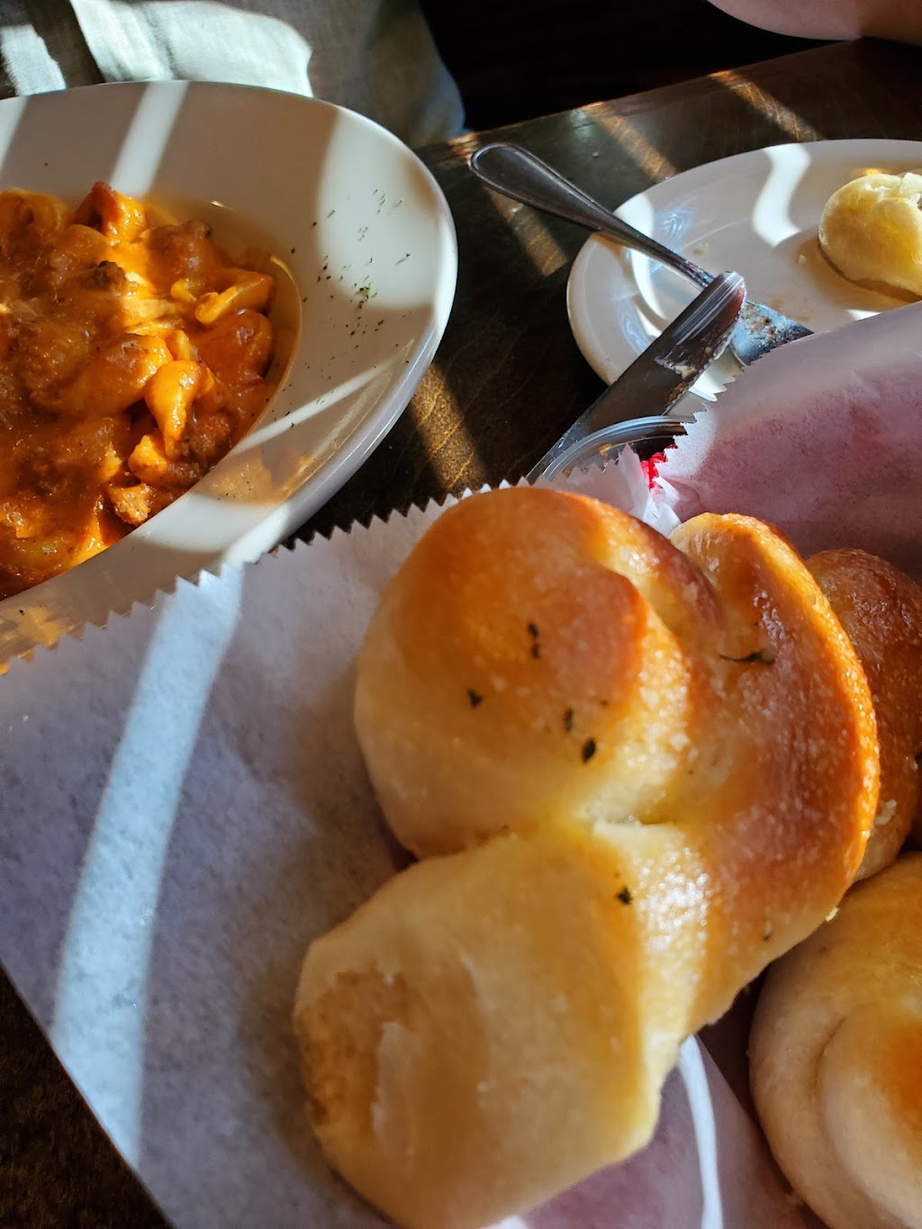 Venezias Italian Grill | restaurant | 2841 E Race Ave, Searcy, AR 72143, USA | 5012034323 OR +1 501-203-4323