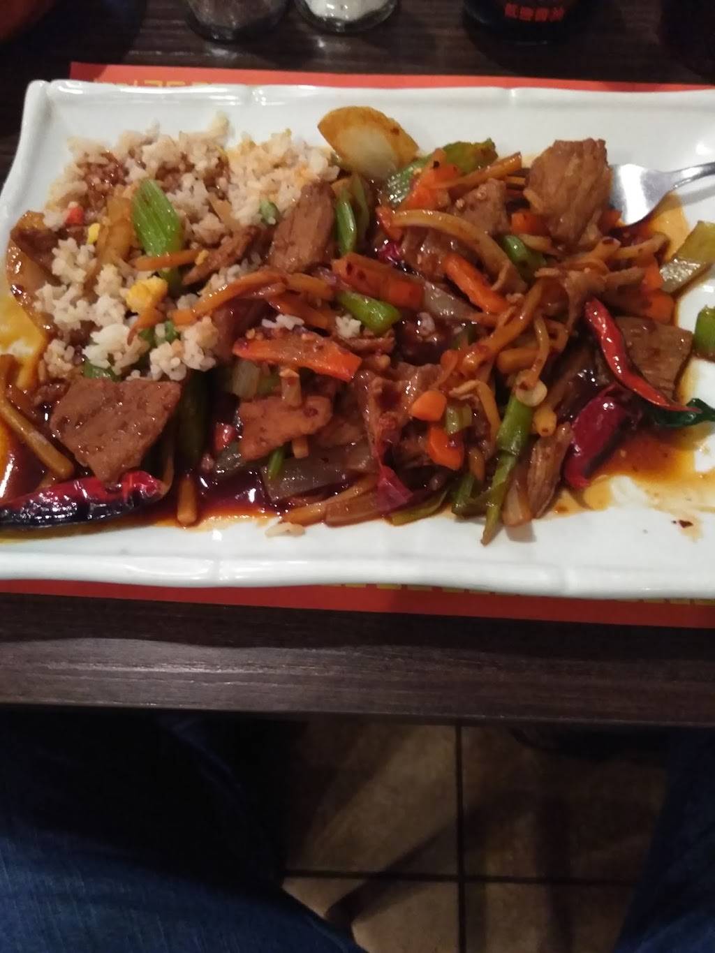 Golden China Restaurant | restaurant | 2900 W Washington St # 51, Stephenville, TX 76401, USA | 2549685522 OR +1 254-968-5522