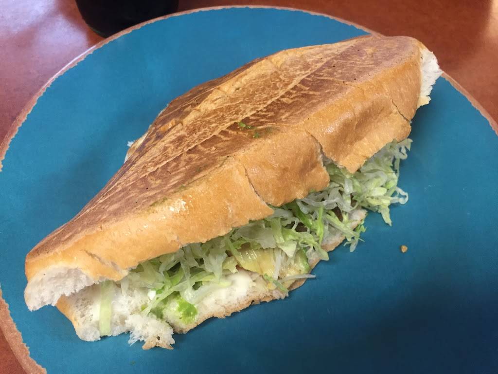 Chalos Tacos | restaurant | 5029 N Rockwell Ave, Bethany, OK 73008, USA | 4054402984 OR +1 405-440-2984