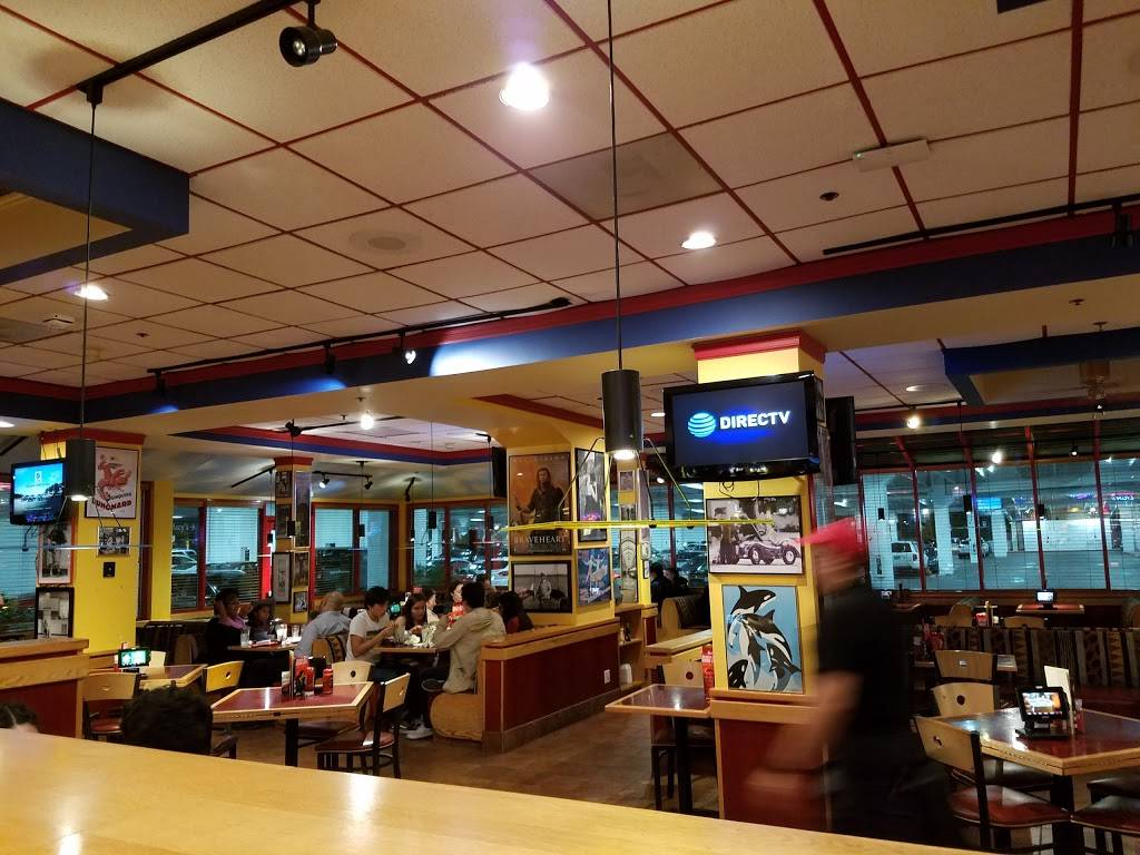 Red Robin Gourmet Burgers and Brews | restaurant | 6600 Topanga Canyon, #49H, Canoga Park, CA 91303, USA | 8188831060 OR +1 818-883-1060