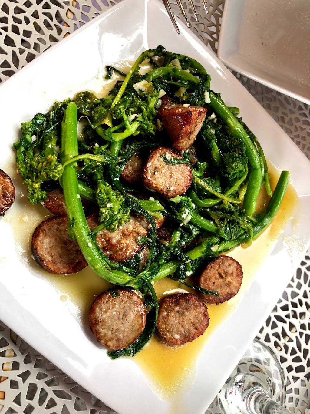 Castuccis Italian Restaurant | restaurant | 4332 Long Beach Rd SE, Southport, NC 28461, USA | 9104776755 OR +1 910-477-6755