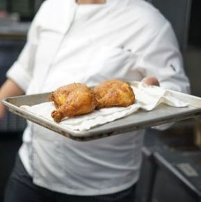 County Line Southern Fried Chicken | meal takeaway | 33 SE 3rd Ave, Delray Beach, FL 33483, USA | 4108187975 OR +1 410-818-7975