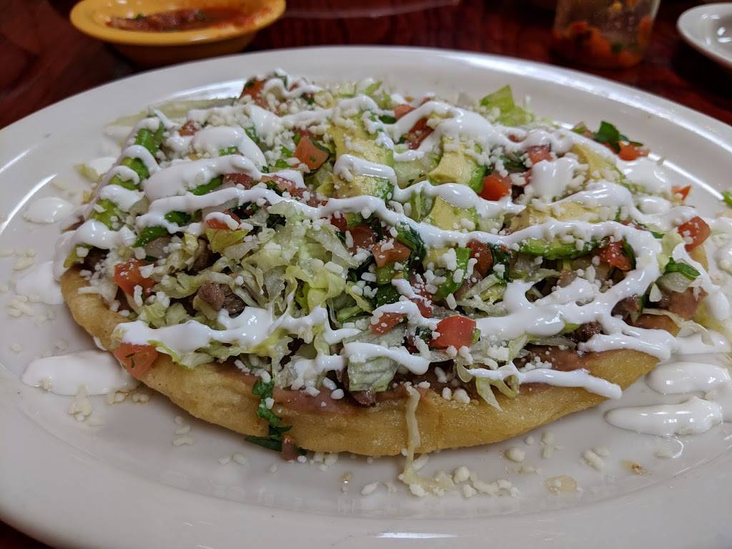 Chavelas Mexican Cuisine | restaurant | 2621 N Rangeline Rd, Webb City, MO 64870, USA | 4176268055 OR +1 417-626-8055
