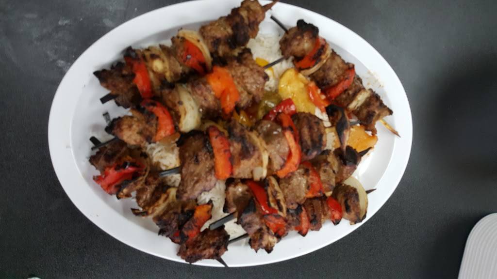 Avenue Grill Plus | restaurant | 8900 McGraw Ave, Detroit, MI 48210, USA | 3134062274 OR +1 313-406-2274