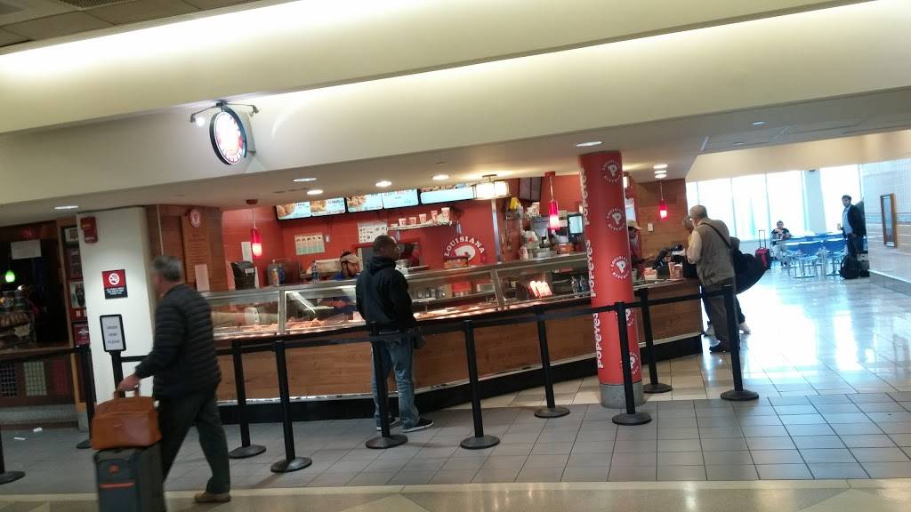 Popeyes Louisiana Kitchen | restaurant | Philadelphia Intl Airport - 8800 Essington Ave Terminal C, Space C12A, Philadelphia, PA 19153, USA | 2154921142 OR +1 215-492-1142