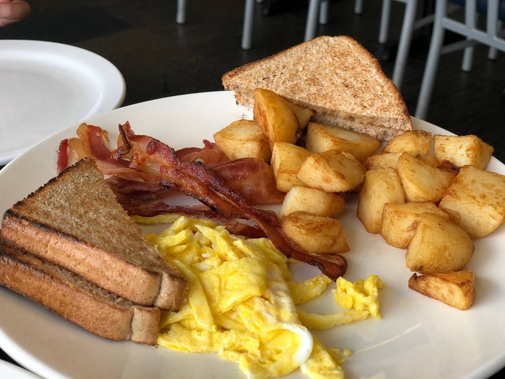 Halibut House Fish & Chips | restaurant | 3 Wootten Way N, Markham, ON L3P 2Y2, Canada | 9052010777 OR +1 905-201-0777