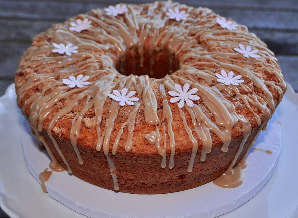 The Cake Bake Shop by Gwendolyn Rogers | cafe | 6515 Carrollton Ave, Indianapolis, IN 46220, USA | 3172572253 OR +1 317-257-2253