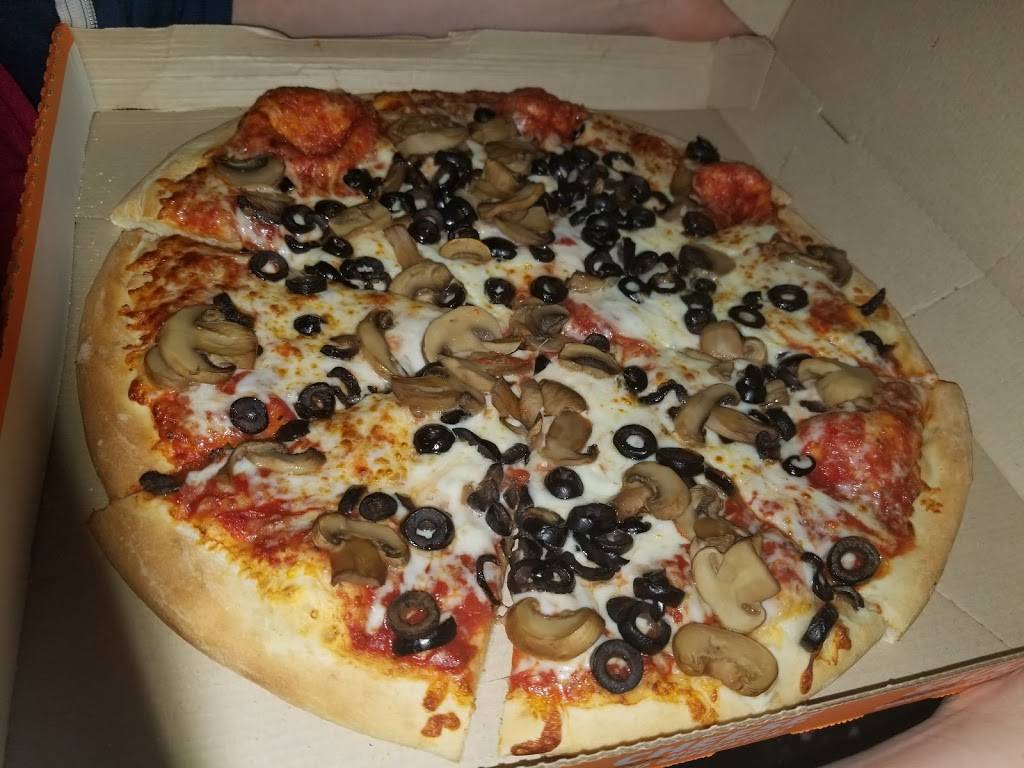 Little Caesars Pizza | meal takeaway | 21038 US-281, San Antonio, TX 78258, USA | 2104675790 OR +1 210-467-5790