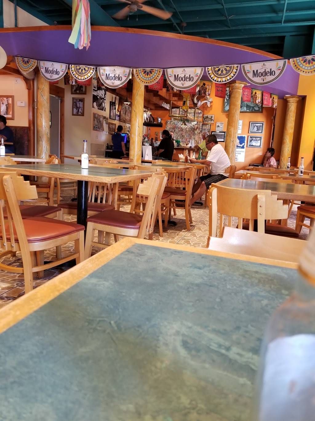 Panchos | restaurant | 700 E New York St, Aurora, IL 60505, USA | 6308209391 OR +1 630-820-9391