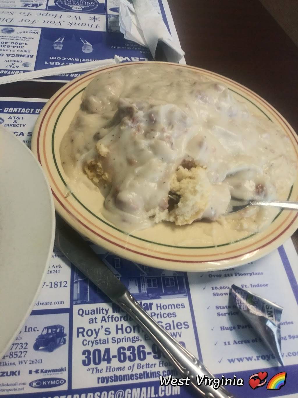 The Lunch Box | restaurant | 1513 Harrison Ave, Elkins, WV 26241, USA | 3045914575 OR +1 304-591-4575