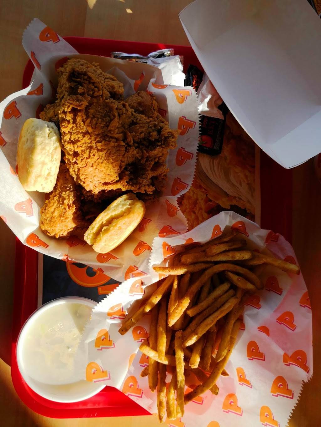 Popeyes Louisiana Kitchen | restaurant | 2659 Valley Ave, Winchester, VA 22601, USA | 5407238822 OR +1 540-723-8822