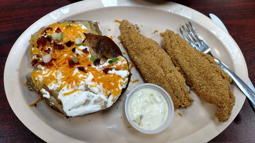 Catfish House | restaurant | 1605 E Irving Blvd, Irving, TX 75060, USA | 9724384200 OR +1 972-438-4200