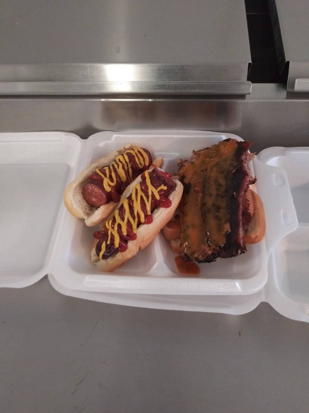 JBs Breakfast and BBQ | restaurant | 3743 N Napier Ave, Macon, GA 31204, USA | 4782625672 OR +1 478-262-5672