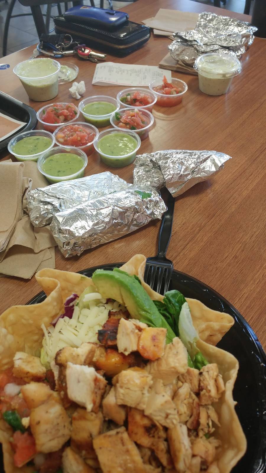 El Pollo Loco | restaurant | 2000 East Cesar E Chavez Avenue, Los Angeles, CA 90033, USA | 3232650179 OR +1 323-265-0179