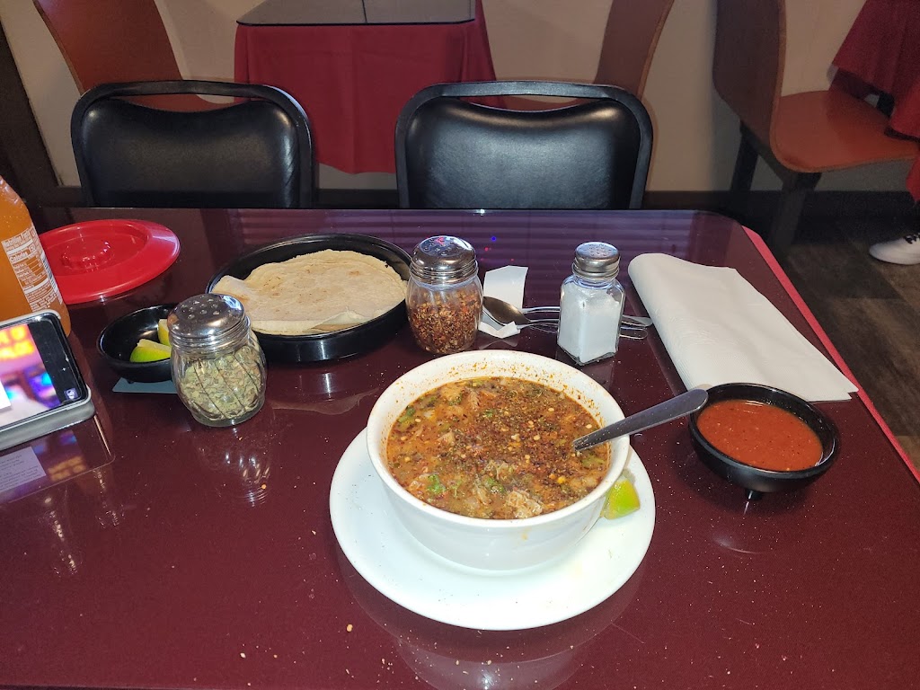 El Molcajete Restaurant | restaurant | 1013 E Overland, Scottsbluff, NE 69361, USA | 3086327301 OR +1 308-632-7301