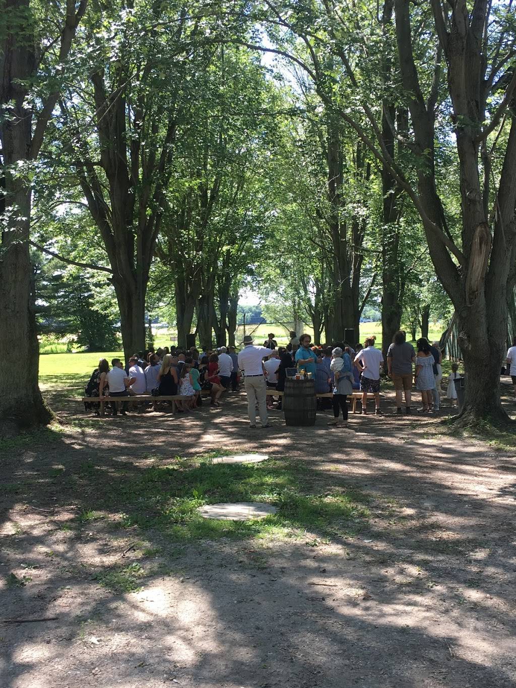 Érablière Entre lérable et lécorce | restaurant | 286 Rue Saint-Jean-Baptiste, Henryville, QC J0J 1E0, Canada | 5149473590 OR +1 514-947-3590