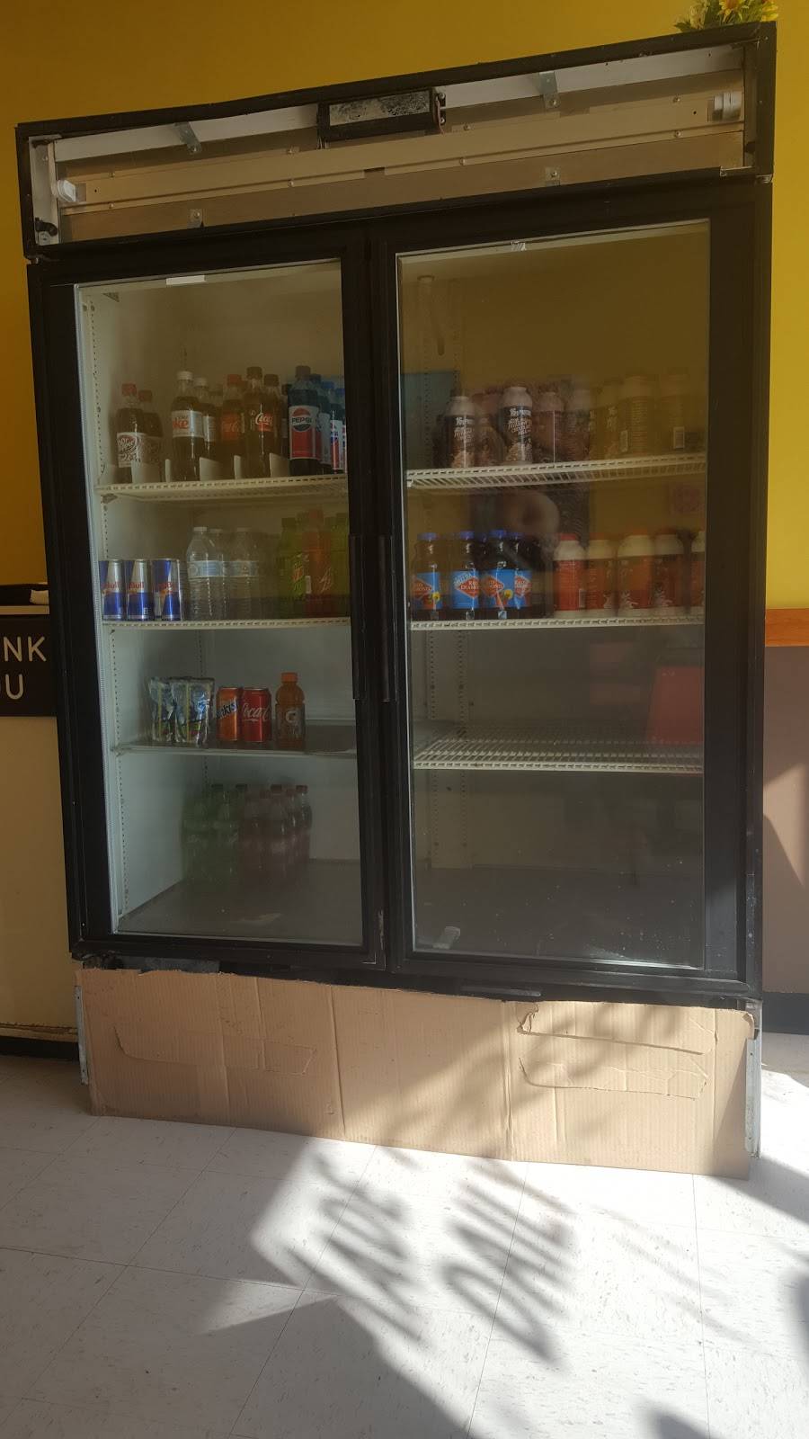 The Donut Place | restaurant | 2307 N Milt Phillips Ave, Seminole, OK 74868, USA | 4053822889 OR +1 405-382-2889