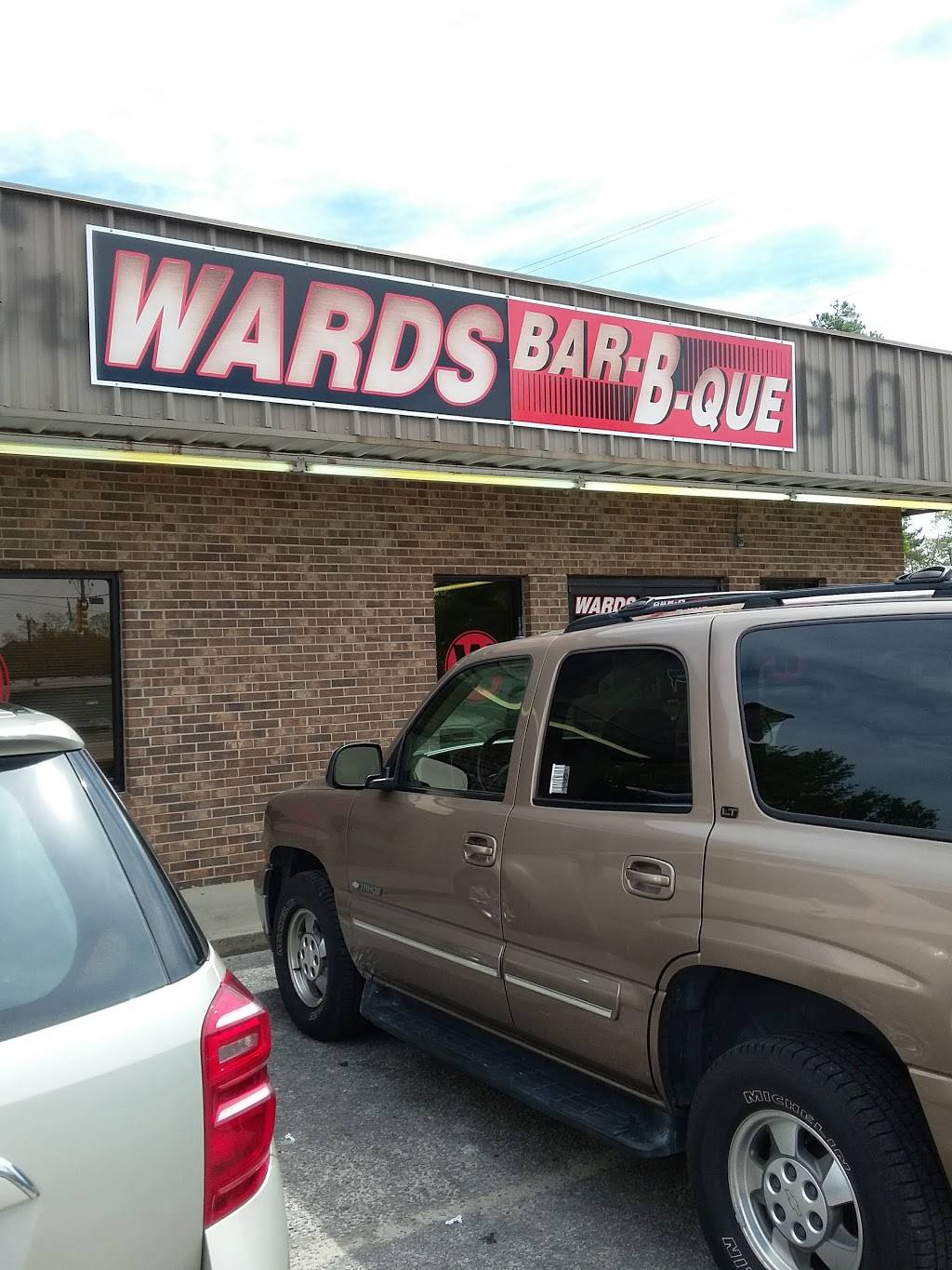 Wards Bar-B-Que | restaurant | 1087 Alice Dr, Sumter, SC 29150, USA | 8037750008 OR +1 803-775-0008