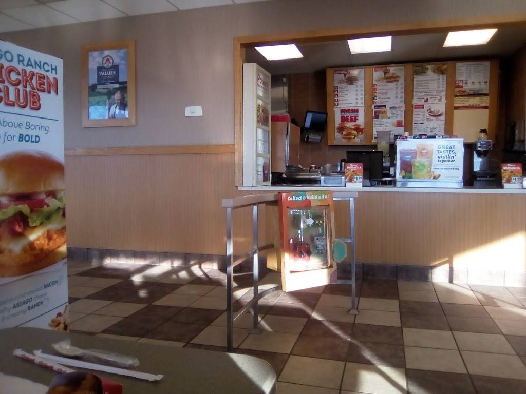 Wendys | restaurant | 2501 N Chester Ave, Bakersfield, CA 93308, USA | 6613932250 OR +1 661-393-2250