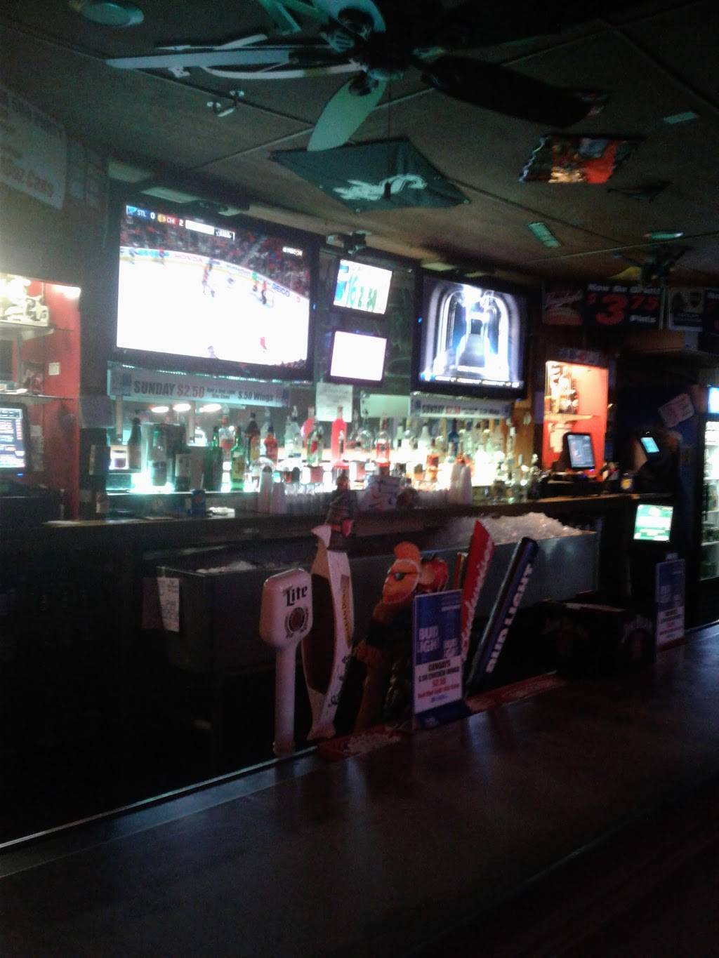 Rockys Bar & Grill | restaurant | 5314 N 2nd St, Loves Park, IL 61111, USA | 8158770378 OR +1 815-877-0378