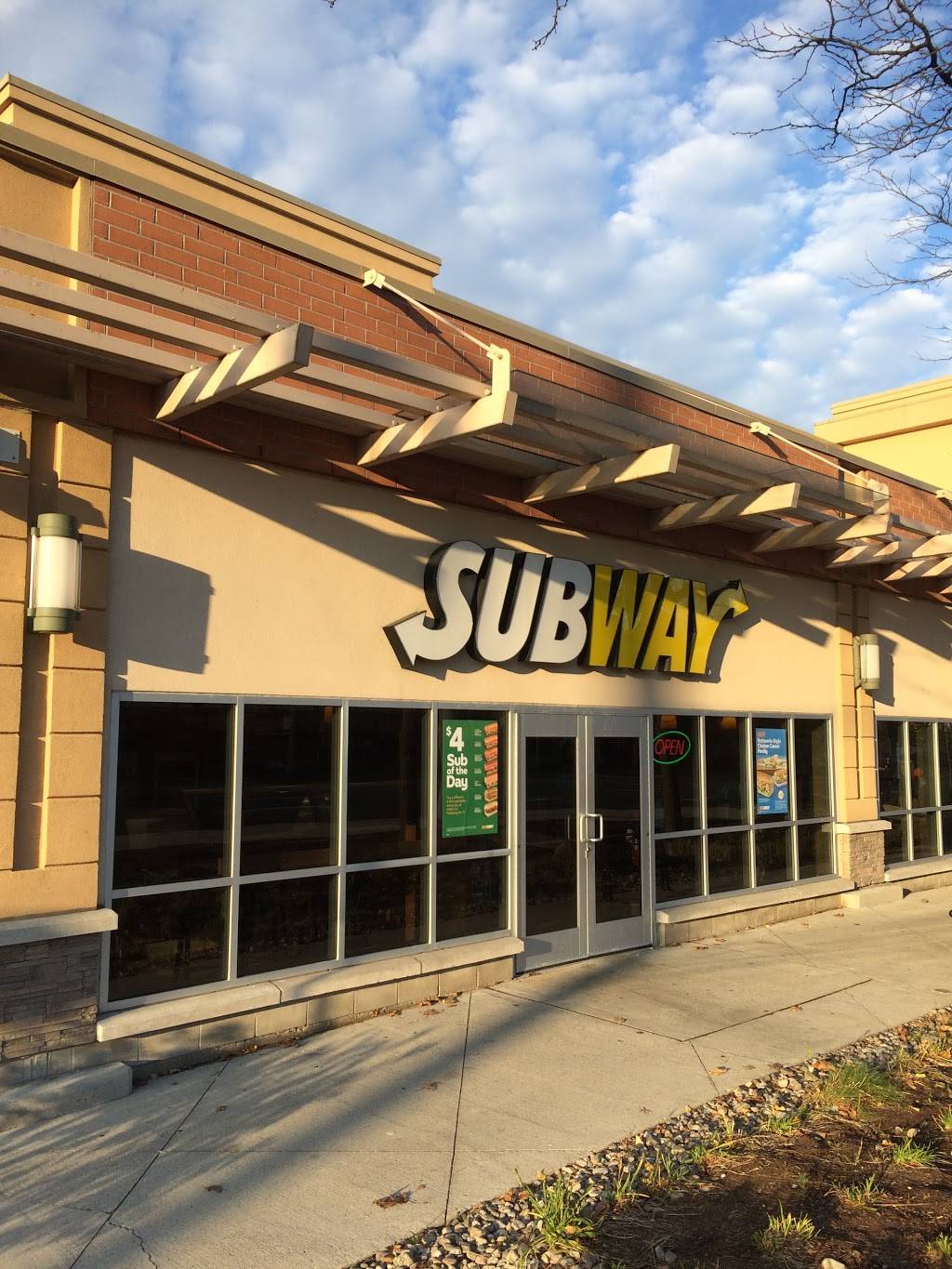 Subway | restaurant | 3132 Eglinton Ave E Unit #B1, Scarborough, ON M1J 2H1, Canada | 4162614040 OR +1 416-261-4040