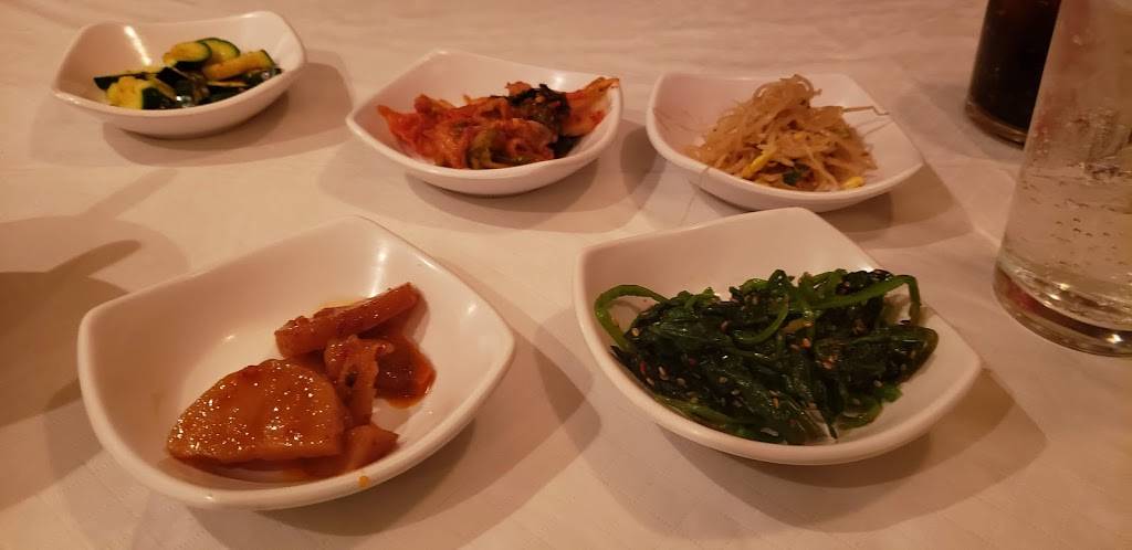 Shira Kiku | restaurant | 13 Broad St, Nashua, NH 03064, USA | 6038828644 OR +1 603-882-8644