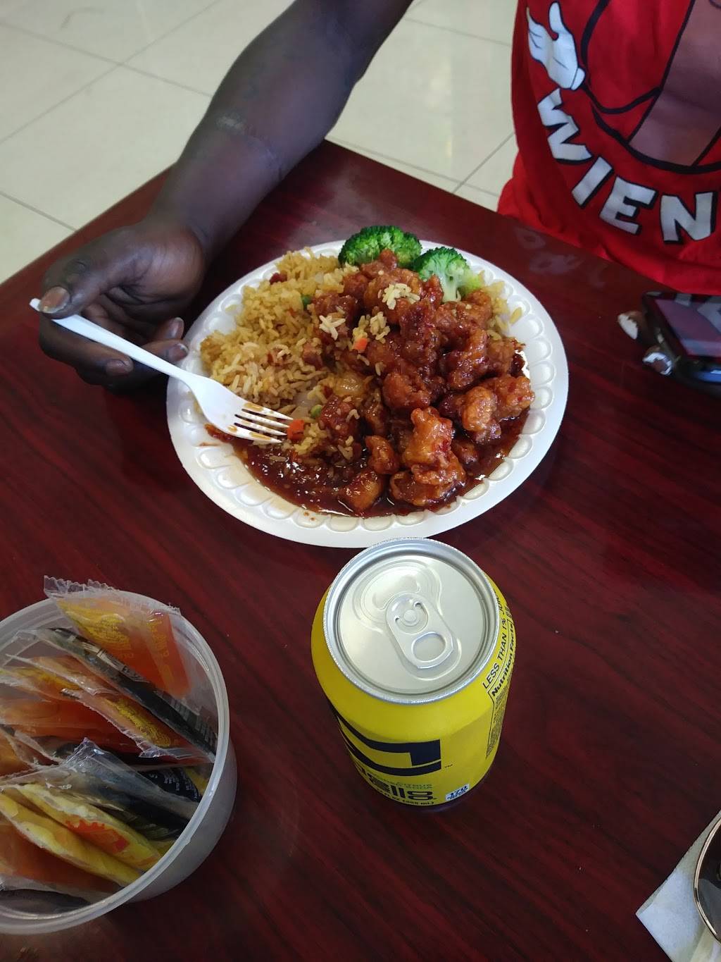 Flaming Wok | restaurant | 730 Coleman Blvd, Mt Pleasant, SC 29464, USA | 8438847999 OR +1 843-884-7999