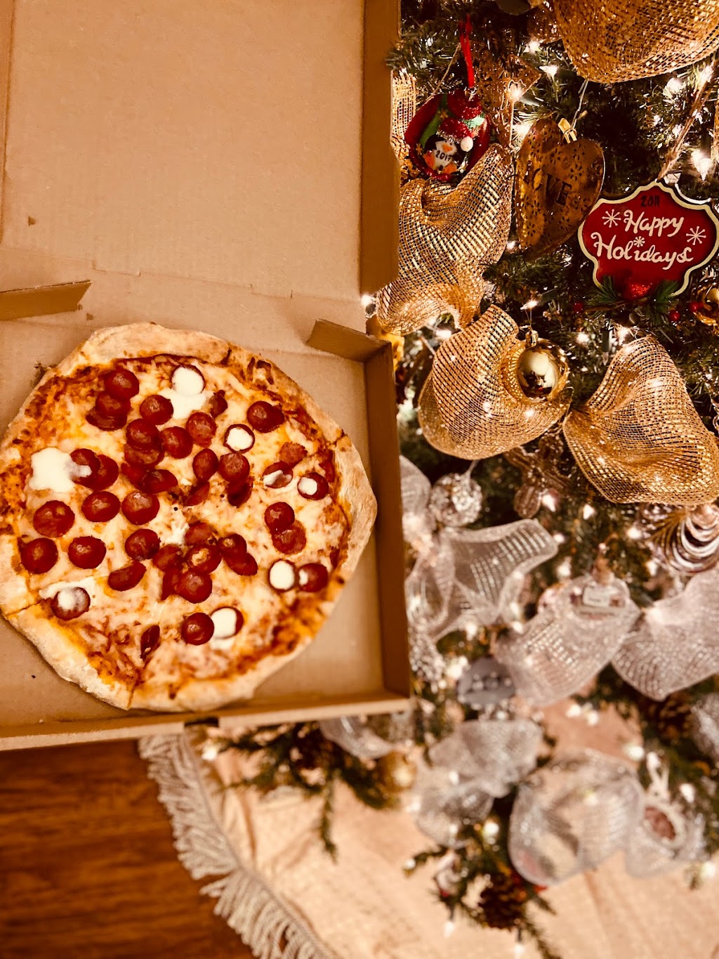 NEONY Pizza Works | restaurant | 829 W Davis St, Dallas, TX 75208, USA | 2144842485 OR +1 214-484-2485