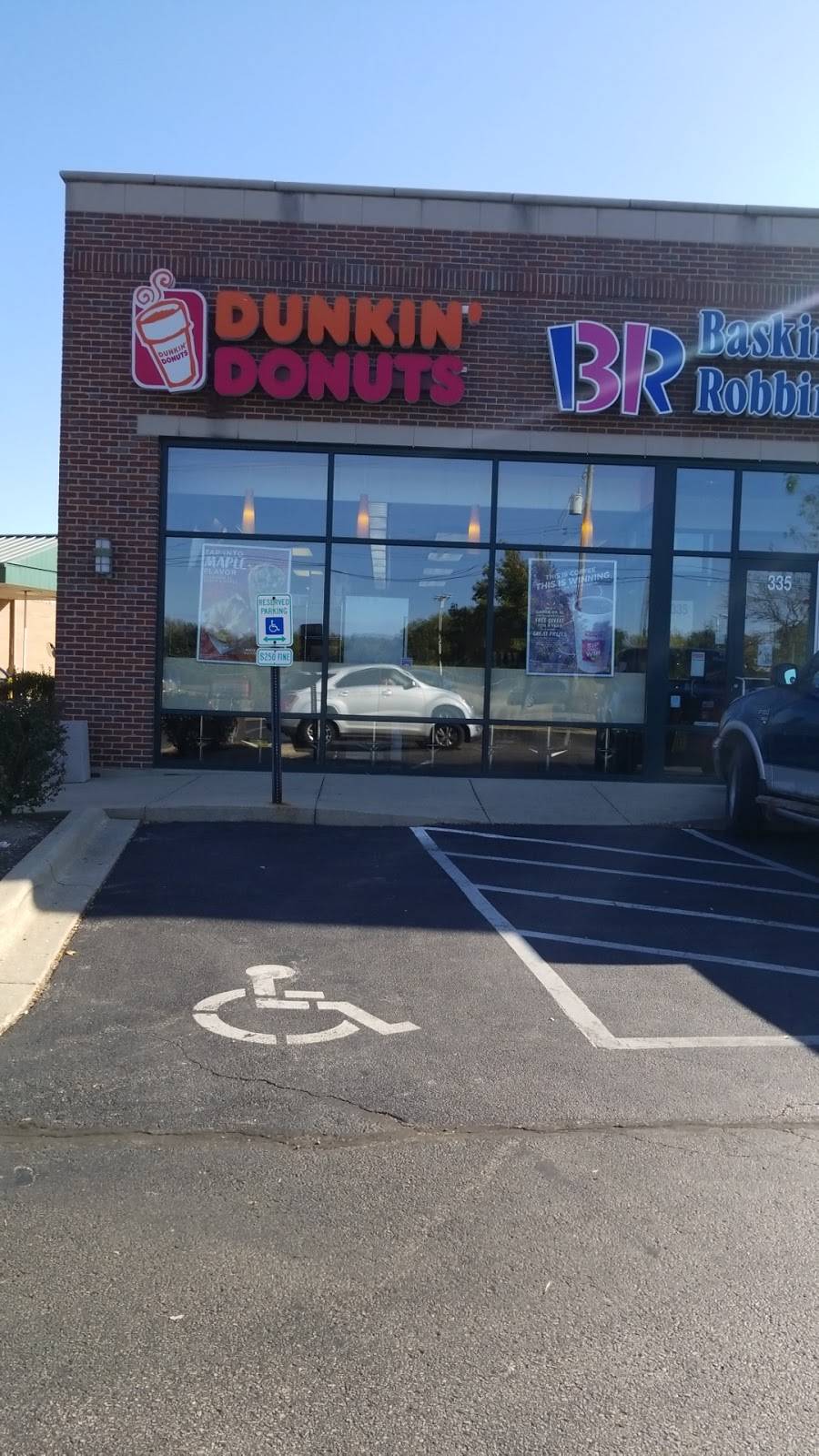 Dunkin | bakery | 335 S Eastwood Dr, Woodstock, IL 60098, USA | 8153389499 OR +1 815-338-9499