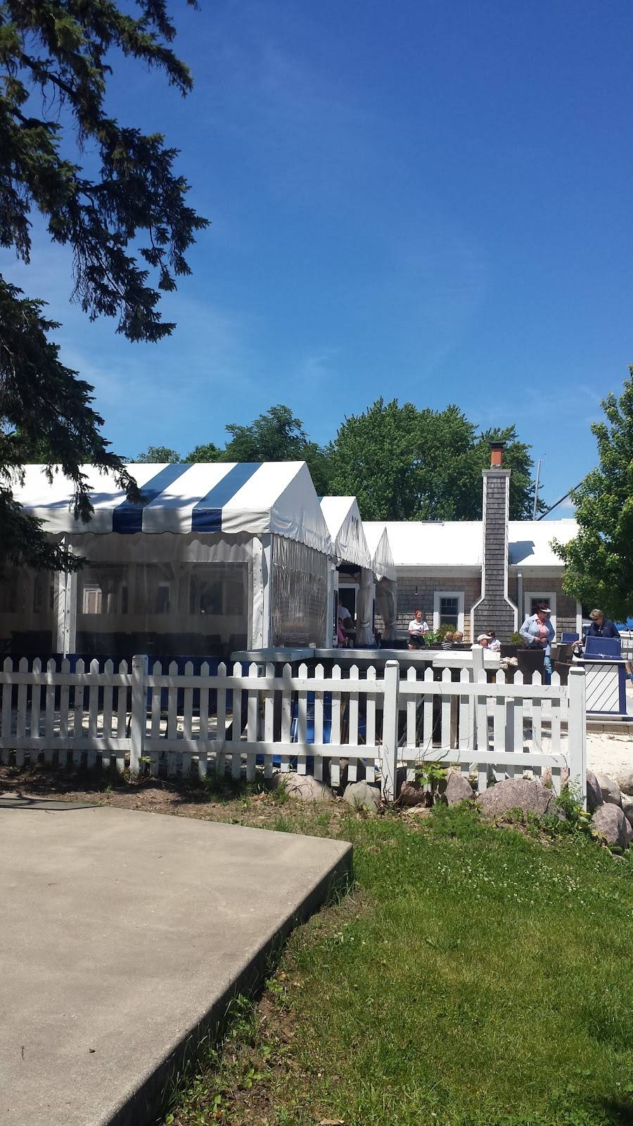 Gage Marine | restaurant | 1 Liechty Dr, Williams Bay, WI 53191, USA | 2622455501 OR +1 262-245-5501