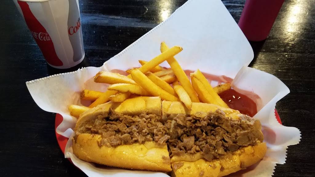 Famous Philly Cheese Steak & Wings | restaurant | 2200 Oneida St, Denver, CO 80207, USA | 3033335600 OR +1 303-333-5600