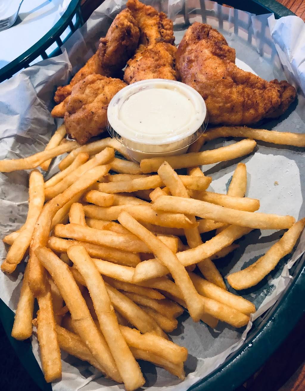 City Club Tavern & Grill | restaurant | 228 E Mill St, Plymouth, WI 53073, USA | 9204495239 OR +1 920-449-5239