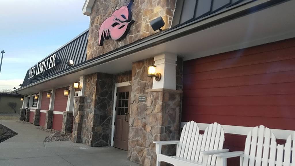 Red Lobster | restaurant | 701 Spring Hill Ring Rd, West Dundee, IL 60118, USA | 8474280820 OR +1 847-428-0820
