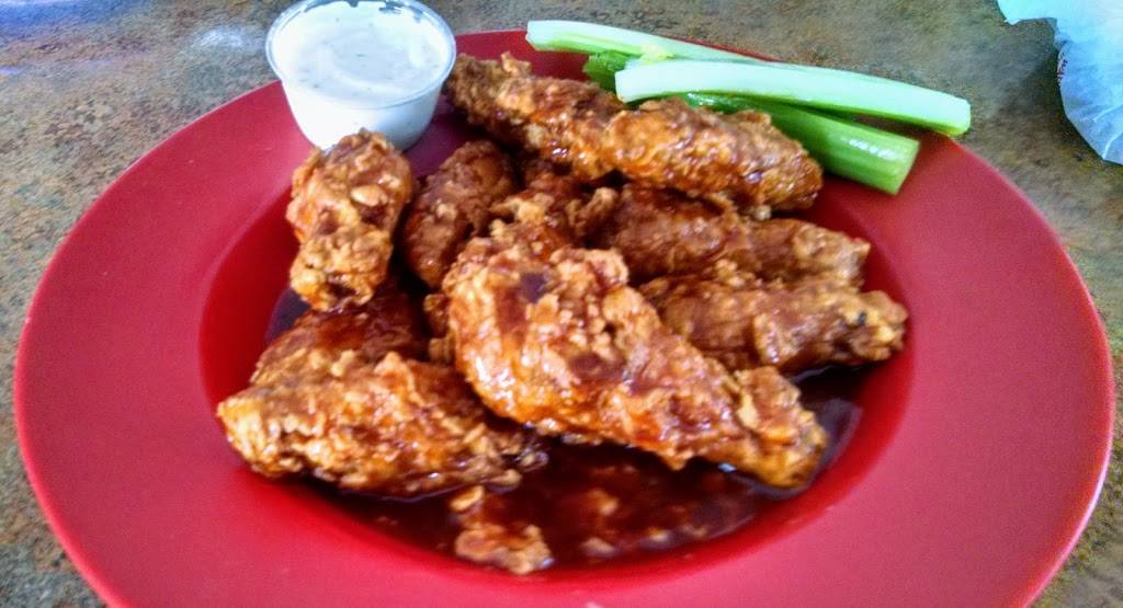 Wipeouts Grill | restaurant | 1585 Atlantic Blvd, Neptune Beach, FL 32266, USA | 9042474508 OR +1 904-247-4508