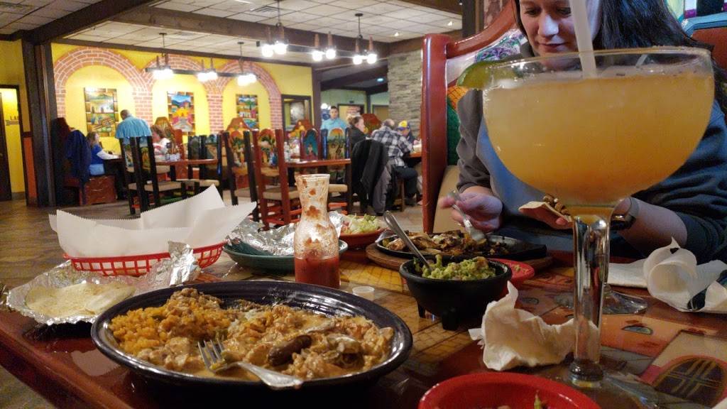 Old Mexico Cantina and Grill | restaurant | 901 Egg Harbor Rd, Sturgeon Bay, WI 54235, USA | 9208181500 OR +1 920-818-1500