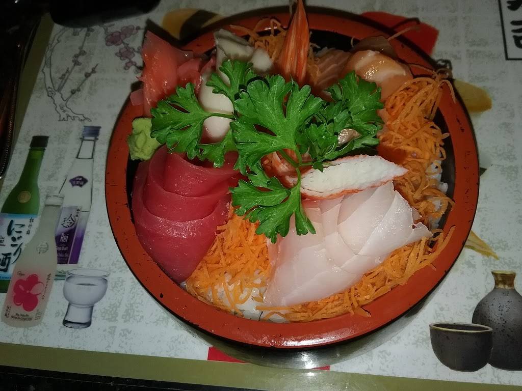 Umi Japanese Steakhouse | restaurant | 201 Cox Creek Pkwy, Florence, AL 35630, USA | 2567186868 OR +1 256-718-6868