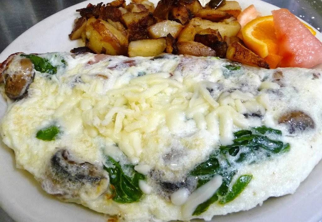 Joes Diner | restaurant | 9331 Tamiami Trail N #14, Naples, FL 34108, USA | 2392547929 OR +1 239-254-7929