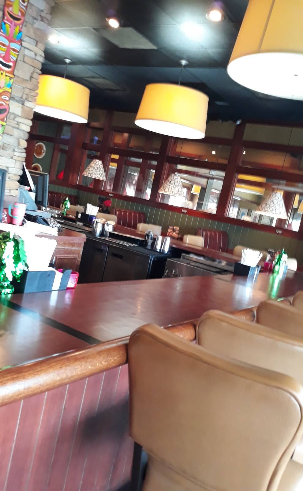 Ruby Tuesday | restaurant | 808 Academy Dr, Bessemer, AL 35022, USA | 2054253152 OR +1 205-425-3152