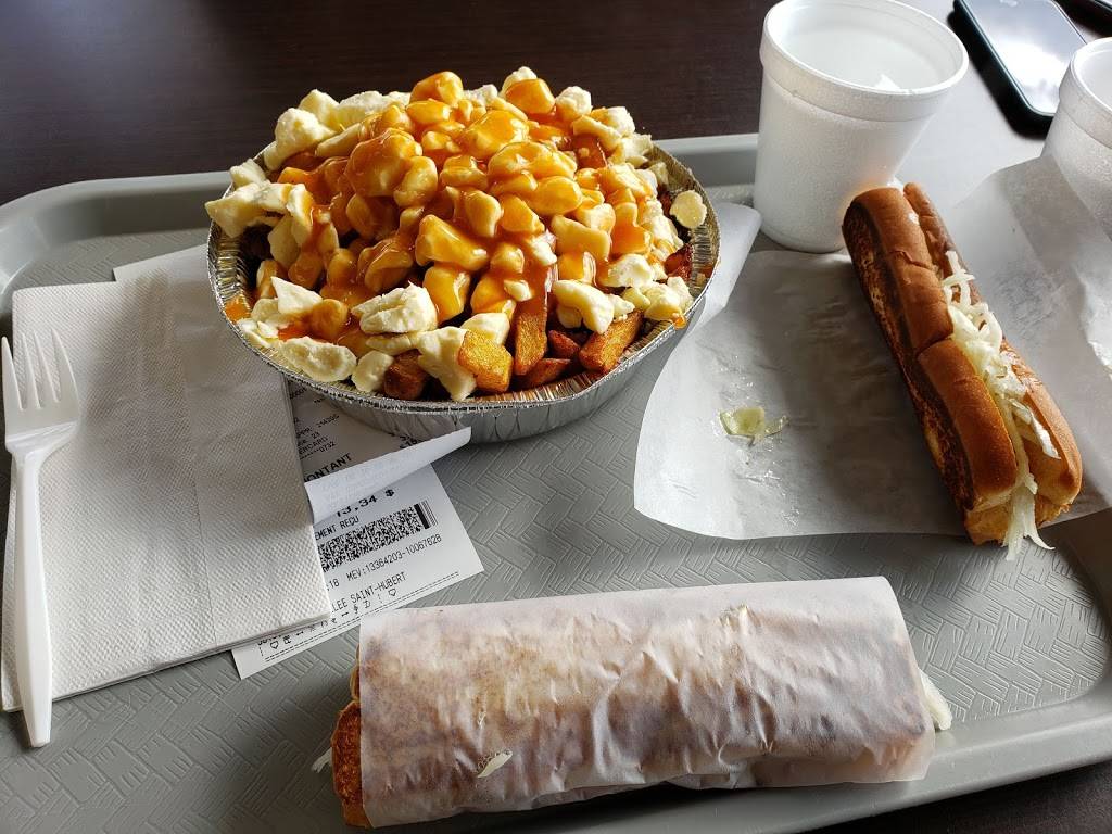 Restaurant Guy La Patate | restaurant | 5616 Grande Allée, Saint-Hubert, QC J3Y 1A8, Canada | 4506763363 OR +1 450-676-3363