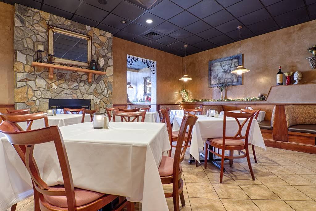 Da Vincis | restaurant | 2968 N Center St, Hickory, NC 28601, USA | 8283286101 OR +1 828-328-6101