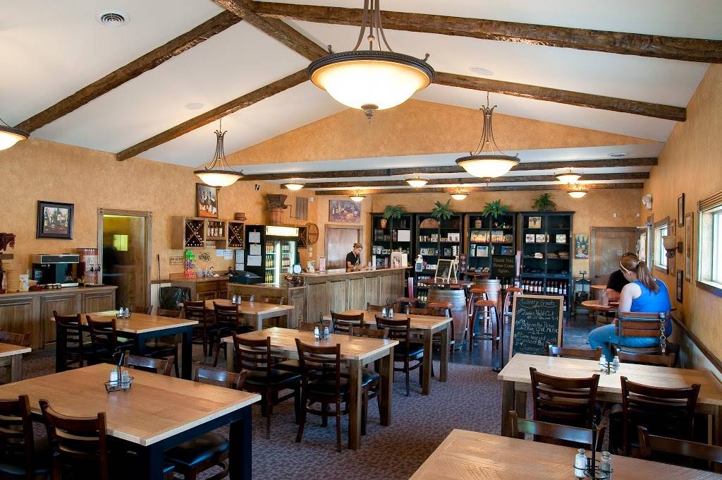 Hidden Lakes Winery | restaurant | 650 Winchester Pike, Canal Winchester, OH 43110, USA | 6148345294 OR +1 614-834-5294