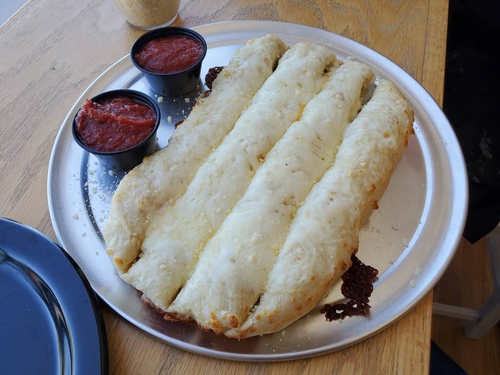 Paulie Ds Pizza | restaurant | 5735 Johnson Dr, Mission, KS 66202, USA | 9136085544 OR +1 913-608-5544