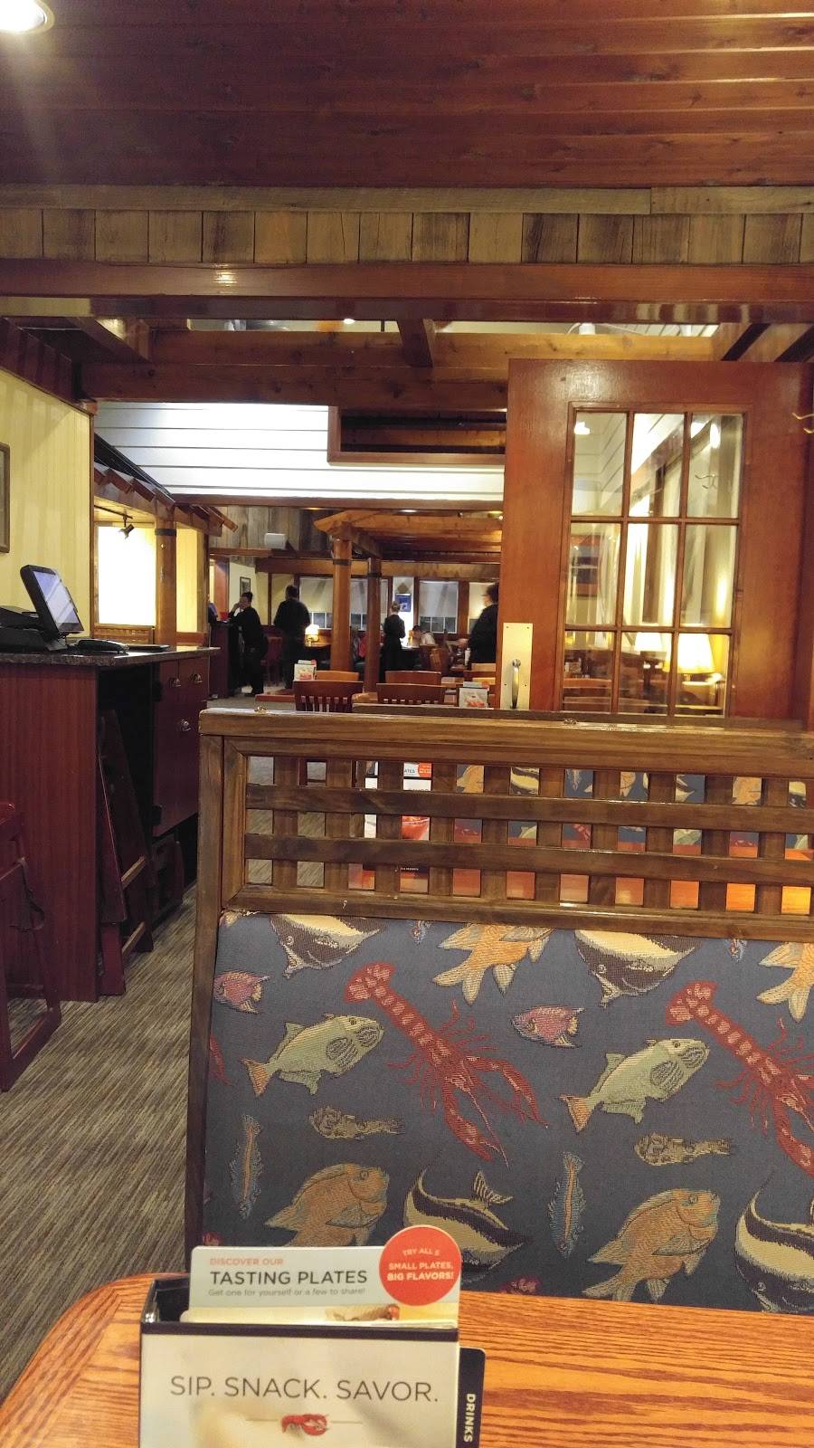 Red Lobster | restaurant | 750 Upper Glen St, Queensbury, NY 12804, USA | 5187610021 OR +1 518-761-0021